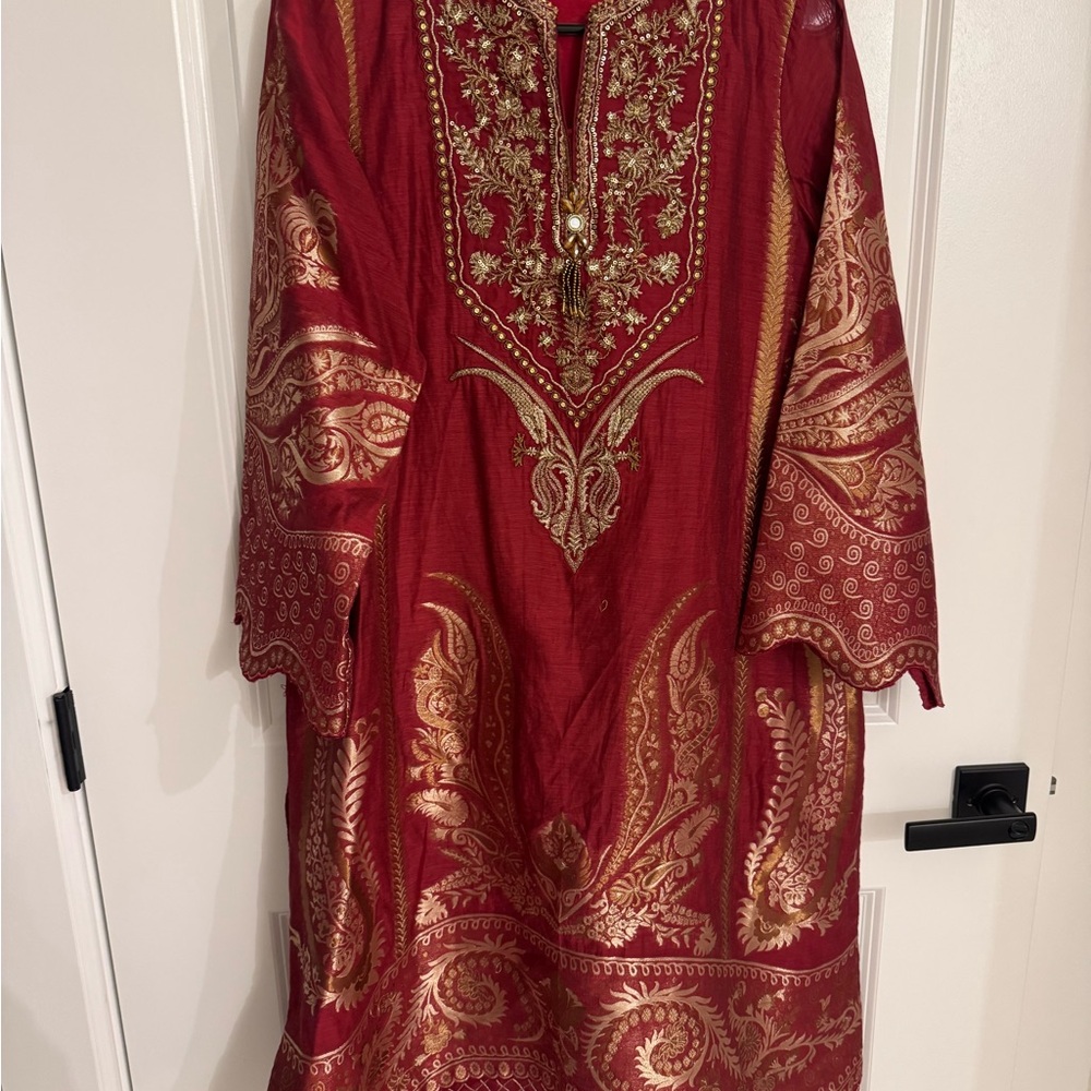Red and Gold Embroidered Sapphire Pakistani Kurta